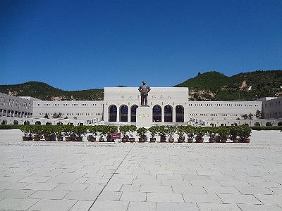 DSC01003.JPG - Aug 23-30, 2013 廣州海因特公司(海大集團)邀請參訪旅遊-陜西，西安 (延安革命紀念館)-1