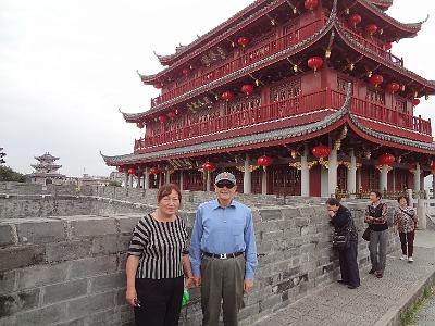 DSC02068.JPG - Nov 9-17, 2013 第九屆世界華人魚蝦營養學術研討會(9th SWCSNFFS) -中國大陸，廈門(會前至汕頭大學演講與參訪-潮州市 )-15