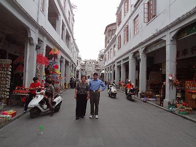 DSC02086.JPG - Nov 9-17, 2013 第九屆世界華人魚蝦營養學術研討會(9th SWCSNFFS) -中國大陸，廈門(會前至汕頭大學演講與參訪-潮州市 )-22
