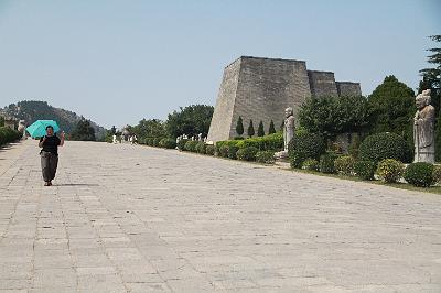 IMG_8320.JPG - Aug 23-30, 2013 廣州海因特公司(海大集團)邀請參訪旅遊-陜西，西安 (乾陵)-8