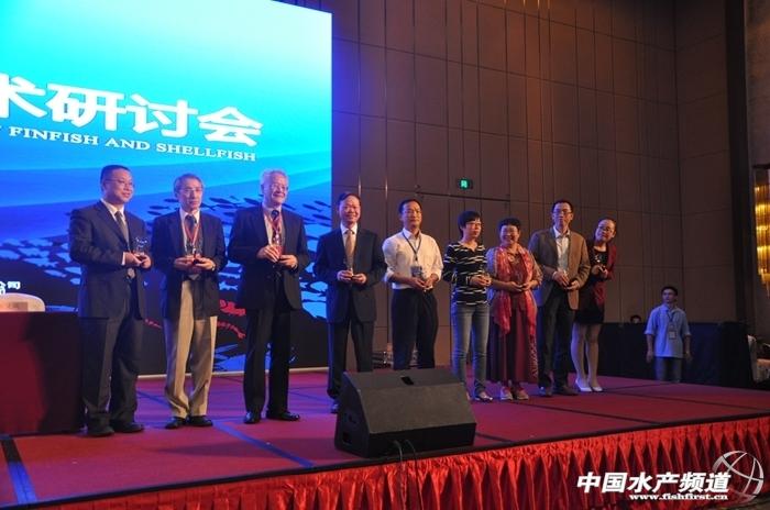 193217cjg7i3tggtgmmfcs.jpg - Oct 22-26, 2015 第十屆世界華人魚蝦營養學術研討會 (10th SWCSNFFS) (中國大陸，武漢) 10th SWCSNFFS -Wuhan, China-11