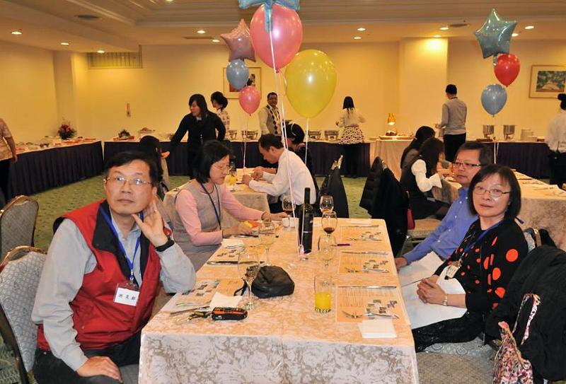 130.jpg - Jan 09, 2016 老師榮退暨70大壽生日 (台中)-107