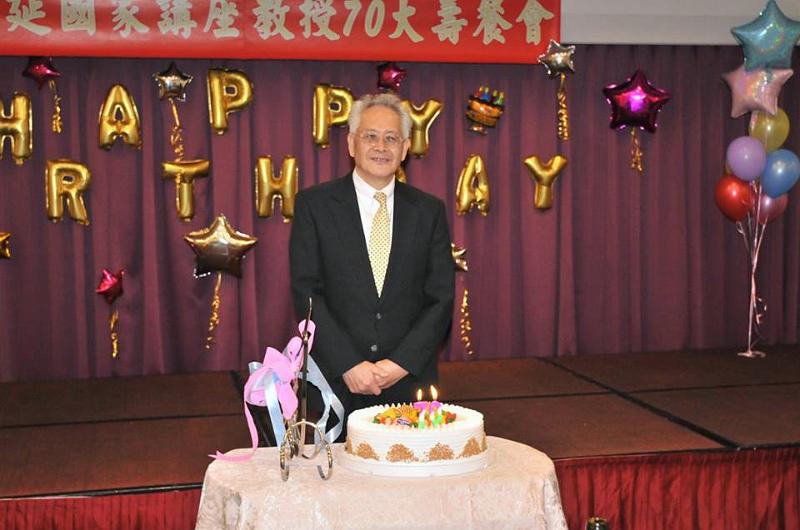 152.jpg - Jan 09, 2016 老師榮退暨70大壽生日 (台中)-125