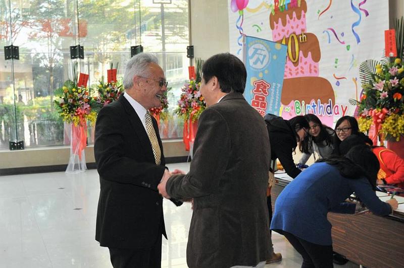 3.jpg - Jan 09, 2016 老師榮退暨70大壽生日 (台中)-3