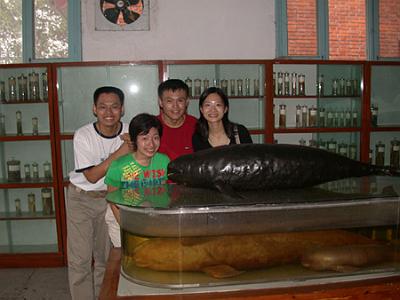 2001 (27).jpg - Sep 16~24, 2001--Institute of Hydroobiology, The Chinese Academy of Sciences (Wuhan, PRC)