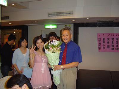 2005 (3).jpg - Jun 8, 2005--凱薩餐廳謝師宴之三