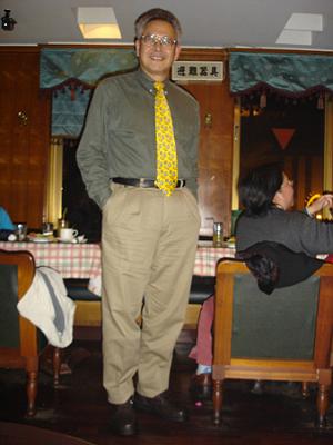 2005 (6).jpg - Jan 10, 2005--橡屋餐廳老師慶生會之二