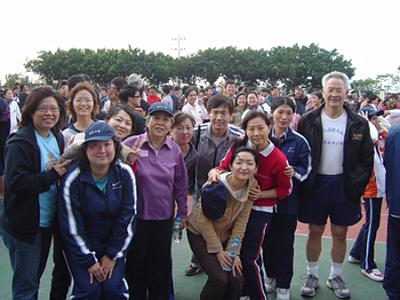 2006 (103).jpg - Dec 21, 2006-- 靜宜聖誕校園路跑之二