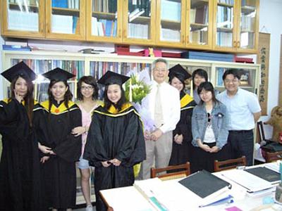 2006 (19).jpg - Jun 10, 2006--畢業典禮之六