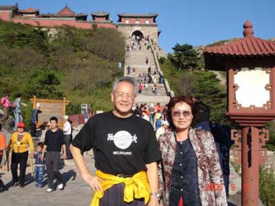 2006 (61).jpg - Sep 5~12, 2006--第六屆世華會會後旅遊之二(泰山-玉皇頂)