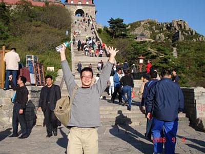 2006 (62).jpg - Sep 5~12, 2006--第六屆世華會會後旅遊之三(泰山-玉皇頂)