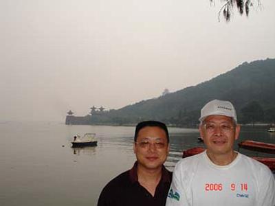 2006 (78).jpg - Sep 13~21, 2006--武漢行之一(東湖)