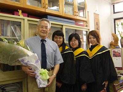 2007 (17).jpg - 2007--Graduation