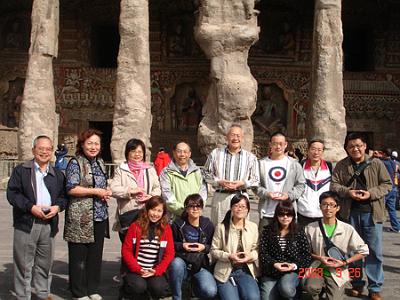2008 (95).jpg - Sep 24-27, 2008-- 會後旅遊-雲岡石窟之十一(團體照)