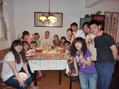 3.JPG - July 15 2010 迎新送舊(老師家)
